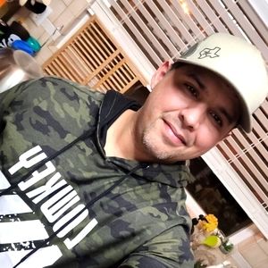 Meet your Posher, Manuel